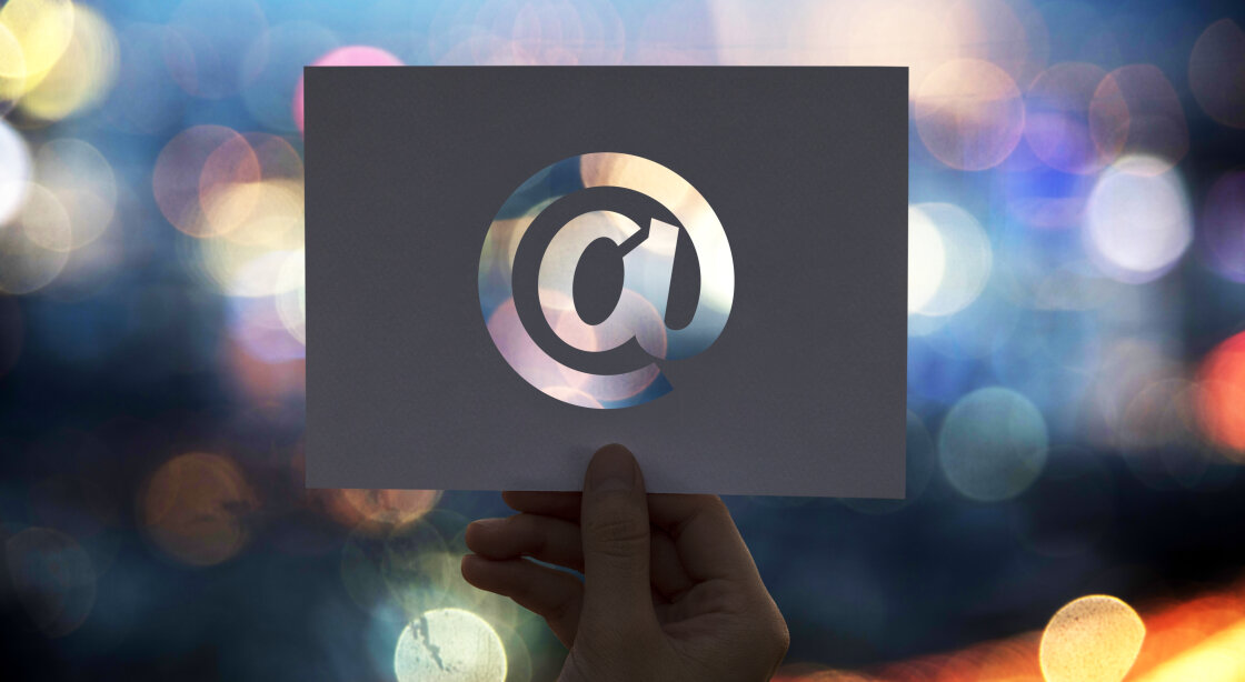 W jaki sposób zbudowany jest adres e-mail